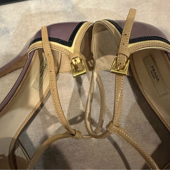 Prada pumps - Picture 5 of 11